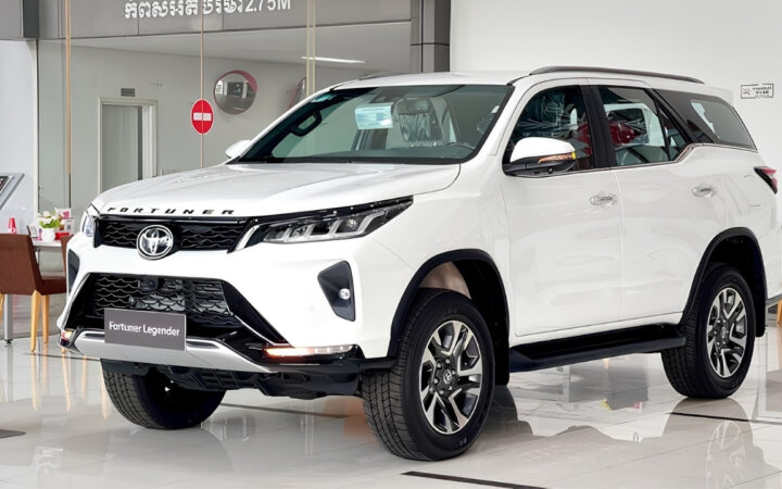 Toyota Fortuner Legender Platinum White Pearl